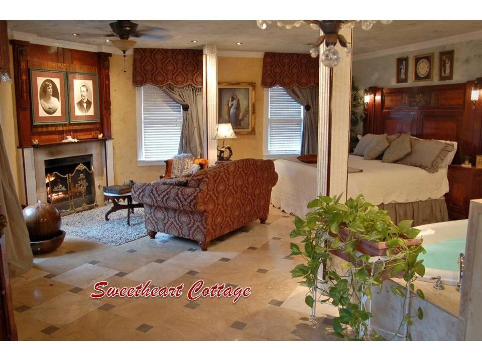 Lockheart Gables Romantic Bed And Breakfast Fort Worth Exterior foto